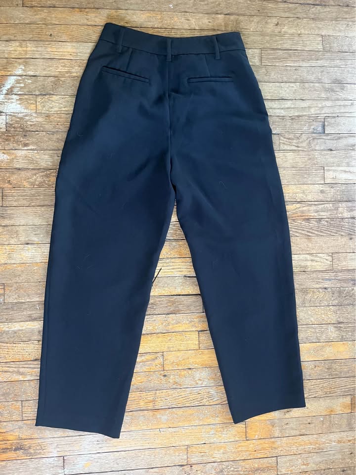 Aritzia Effortless Pants SHORT - photo 3