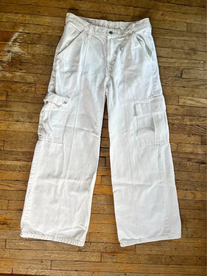 GAP white cargo wide leg pants thumbnail