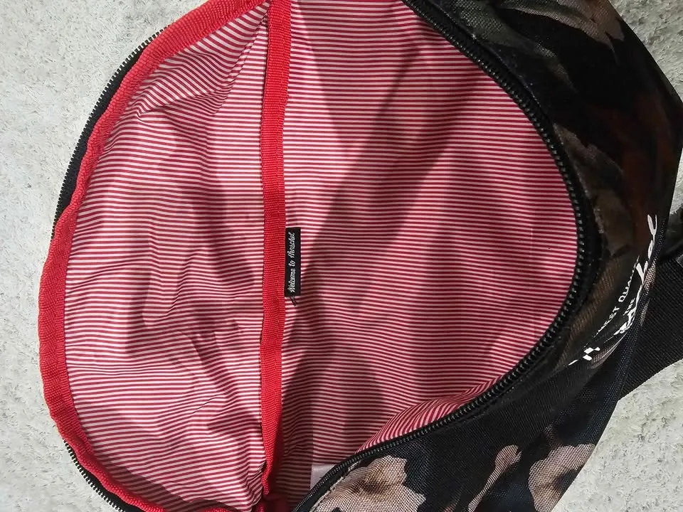 Herchels Waist Bag image indicator(4)