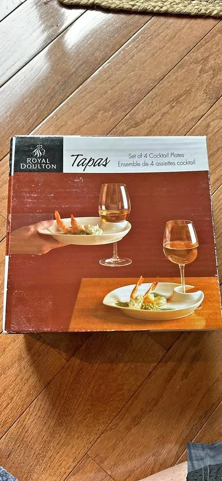 NIB 2005 Royal Doulton Tapas Set of 4 White Cocktail Plates thumbnail