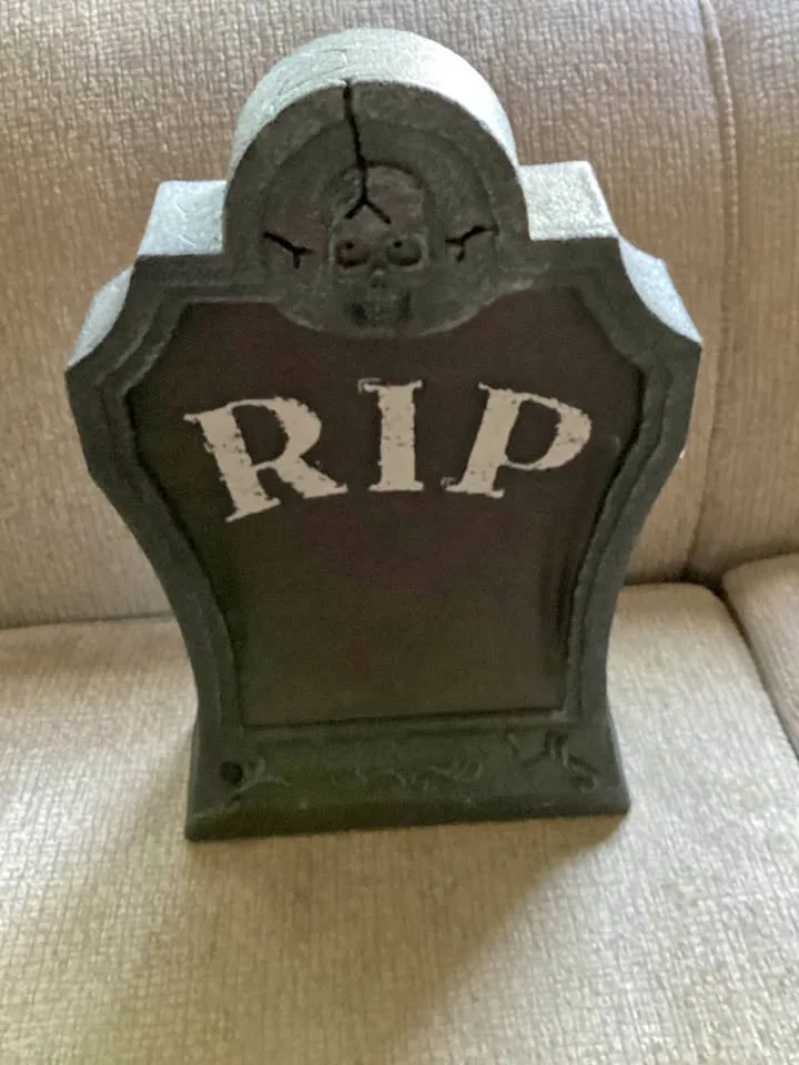 2006 Halloween RIP Tombstone - Scary Pop Out with Sounds thumbnail