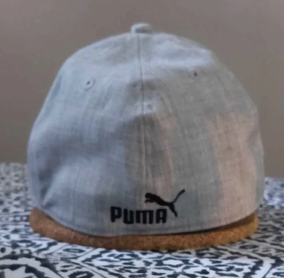 Puma hat original like new, weared twice time image indicator(2)