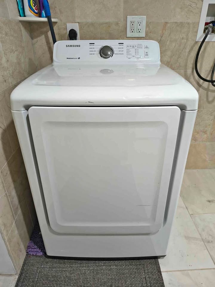 Samsung 7.4 cu ft Front Load Electric Dryer