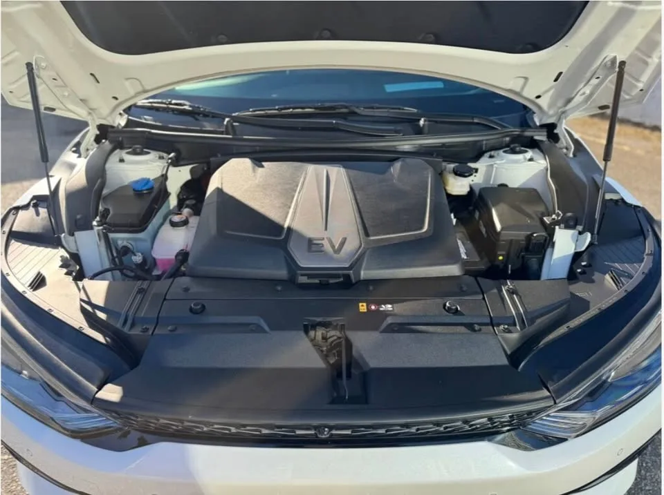 2024 Kia EV6 Land w/GT-Line Pkg 2 image indicator(4)