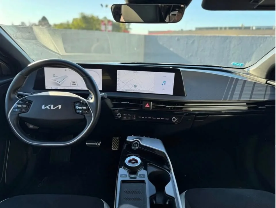 2024 Kia EV6 Land w/GT-Line Pkg 2 image indicator(7)