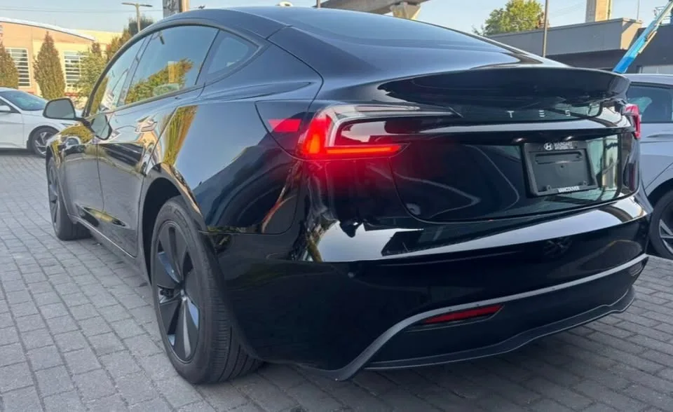 2024 Tesla Model 3 RWD image indicator(6)