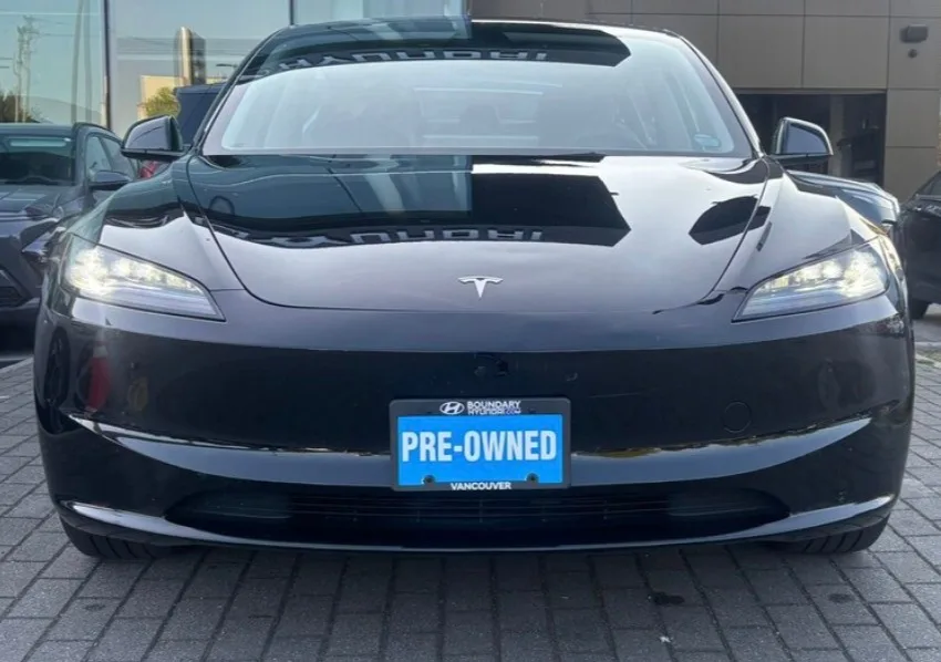 2024 Tesla Model 3 RWD image indicator(7)