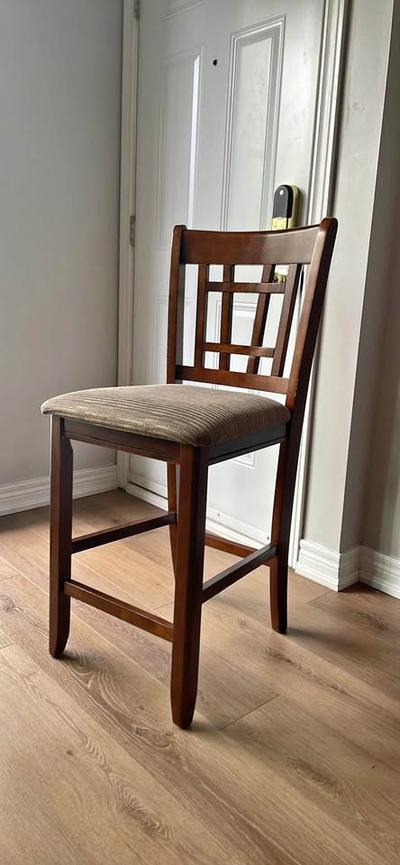 Bar chairs