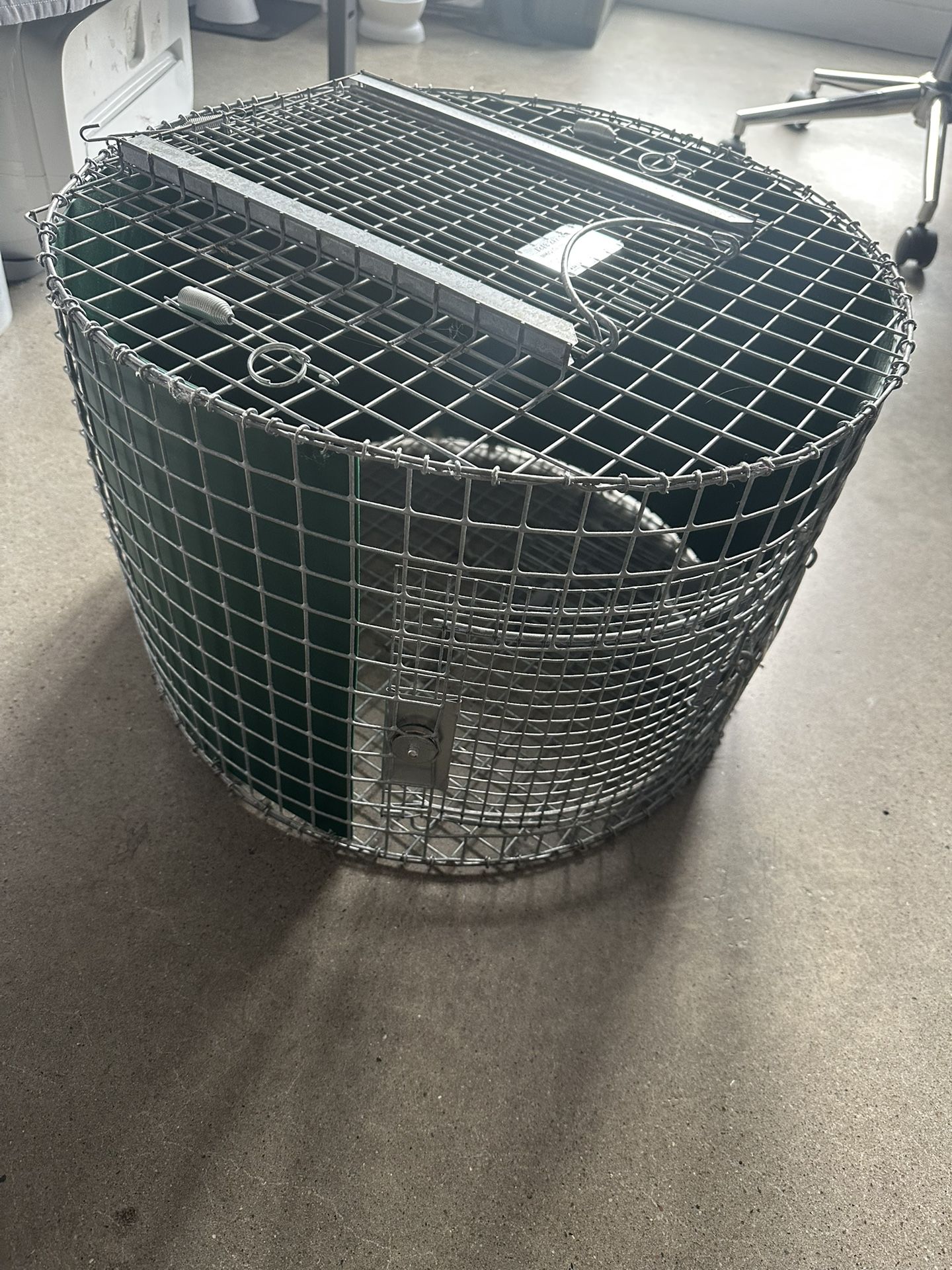 Round Animal Trap (Humane Roundhouse Trap 12" x 19")