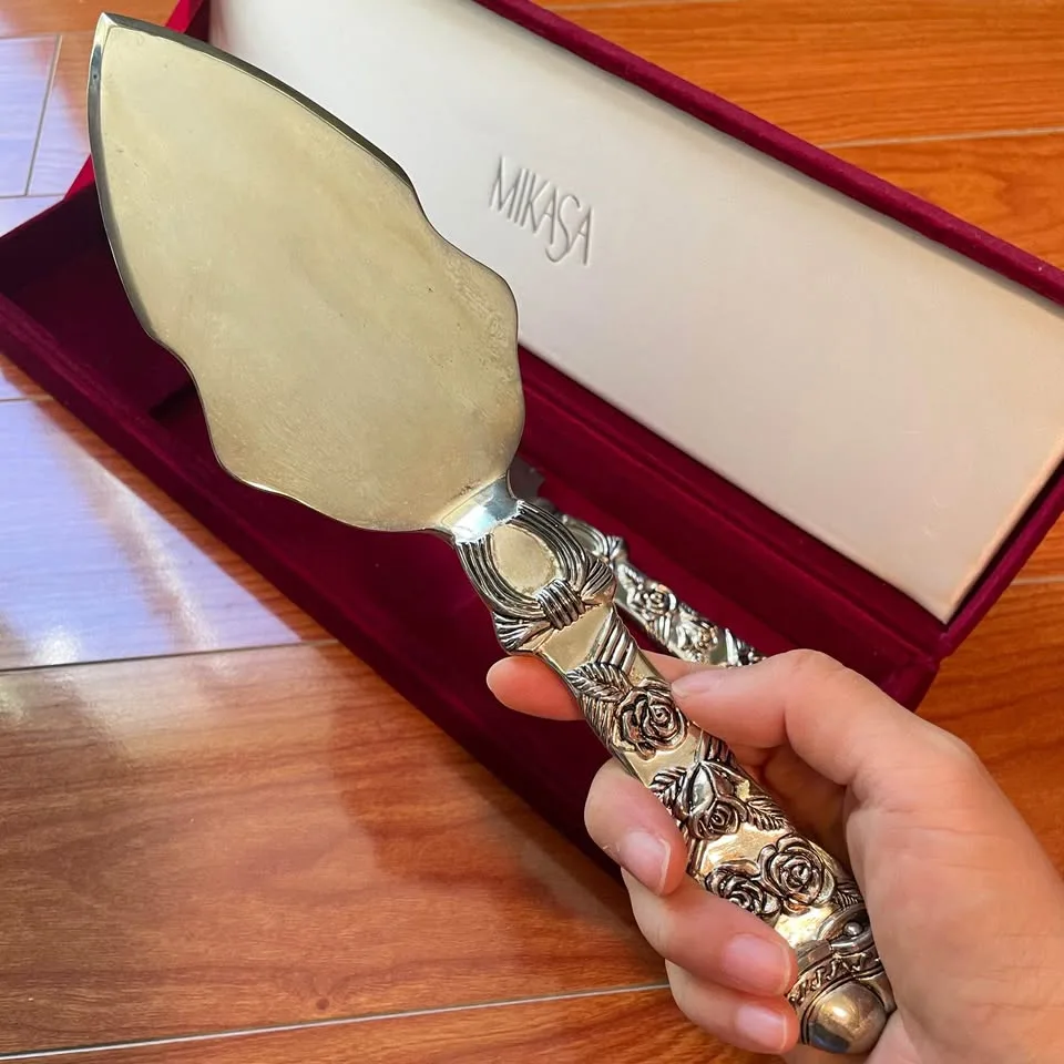 Vintage✨Silver-Plated Cake Serving Set by Mikasa image indicator(2)