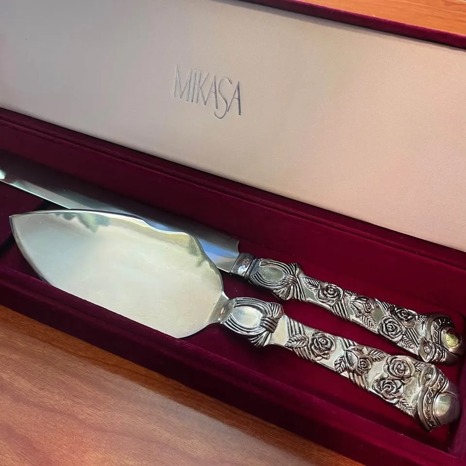 Vintage✨Silver-Plated Cake Serving Set by Mikasa image indicator(5)