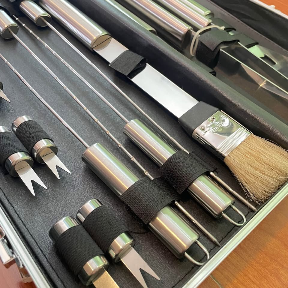 NEW✨16-Pc Stainless Steel BBQ Tool Set, Centro - photo 4