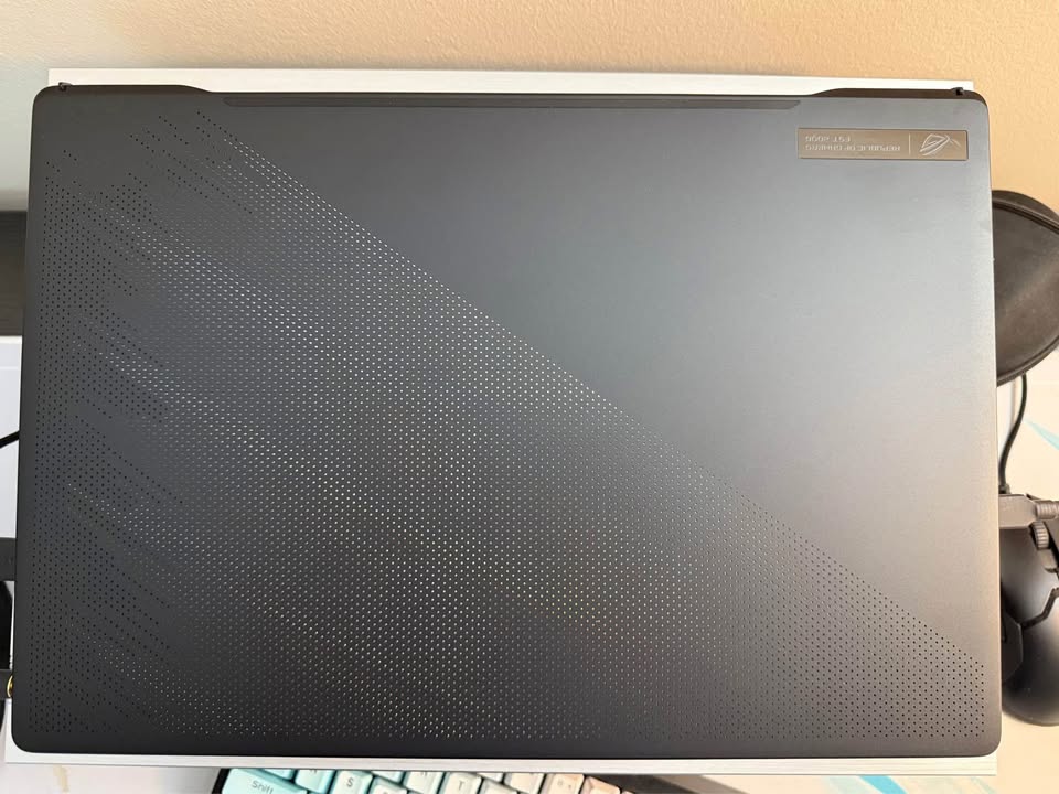 ASUS ROG Zephyrus M16 Laptop - Excellent Condition - photo 5