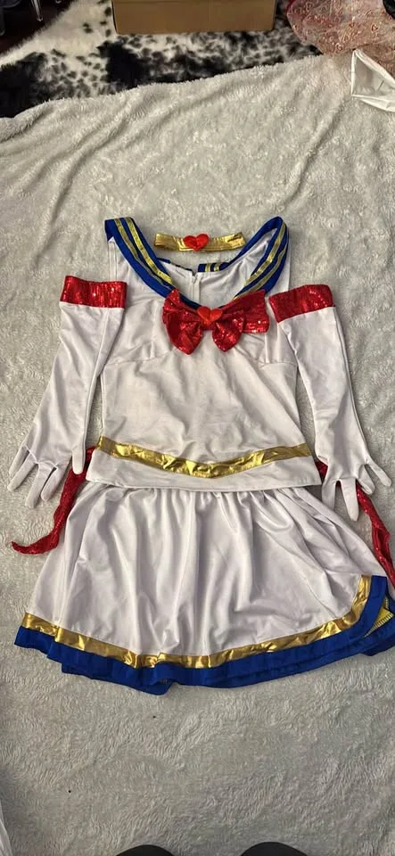 Women’s Sailor Moon Costume Size Medium thumbnail
