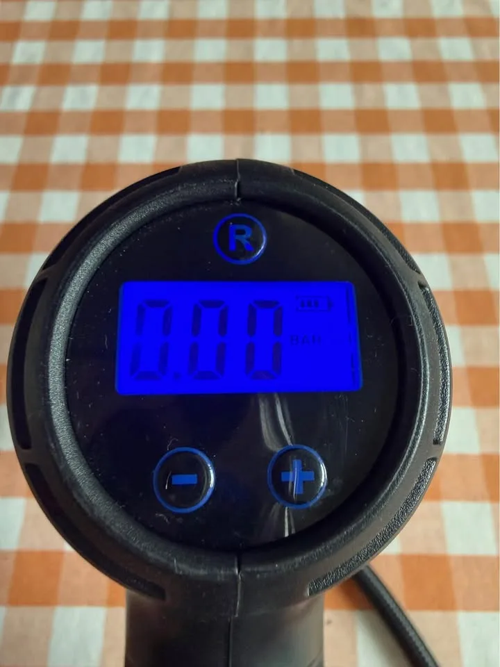 portable cordless tire inflator/mini air compressor. image indicator(5)