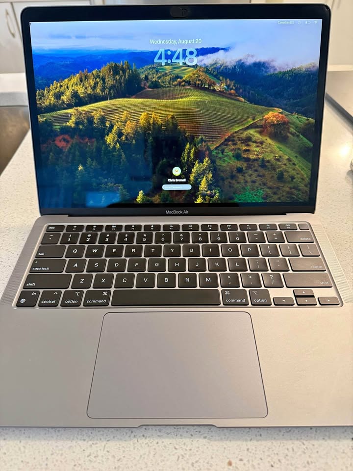 13” MacBook Air M1 256 GB