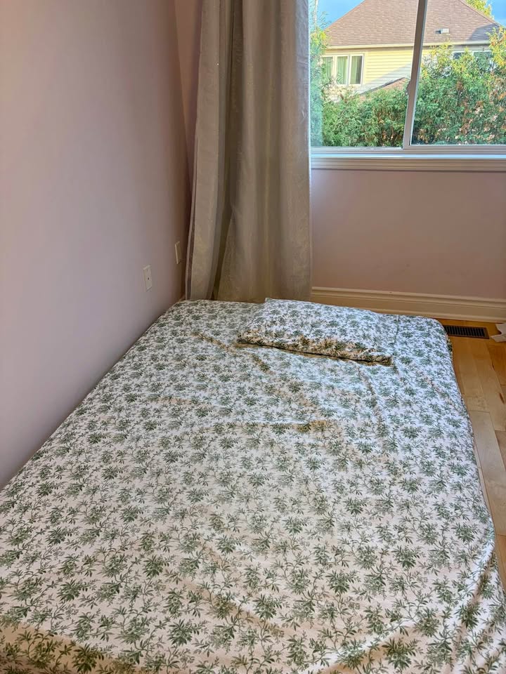 Full size mattress with washable mattress cover