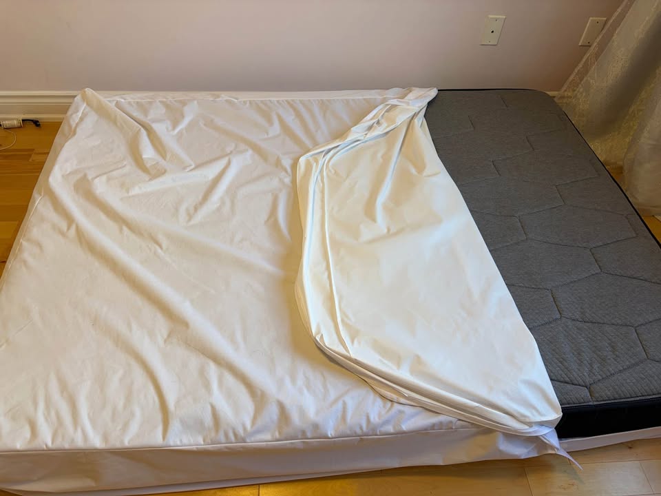 Full size mattress with washable mattress cover - photo 3