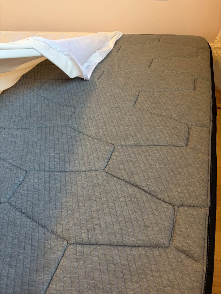 Full size mattress with washable mattress cover - photo 5
