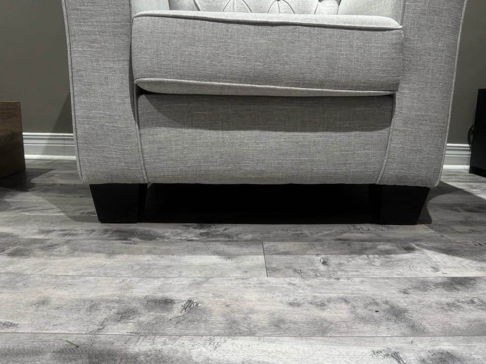 Accent Couch Chair - photo 4