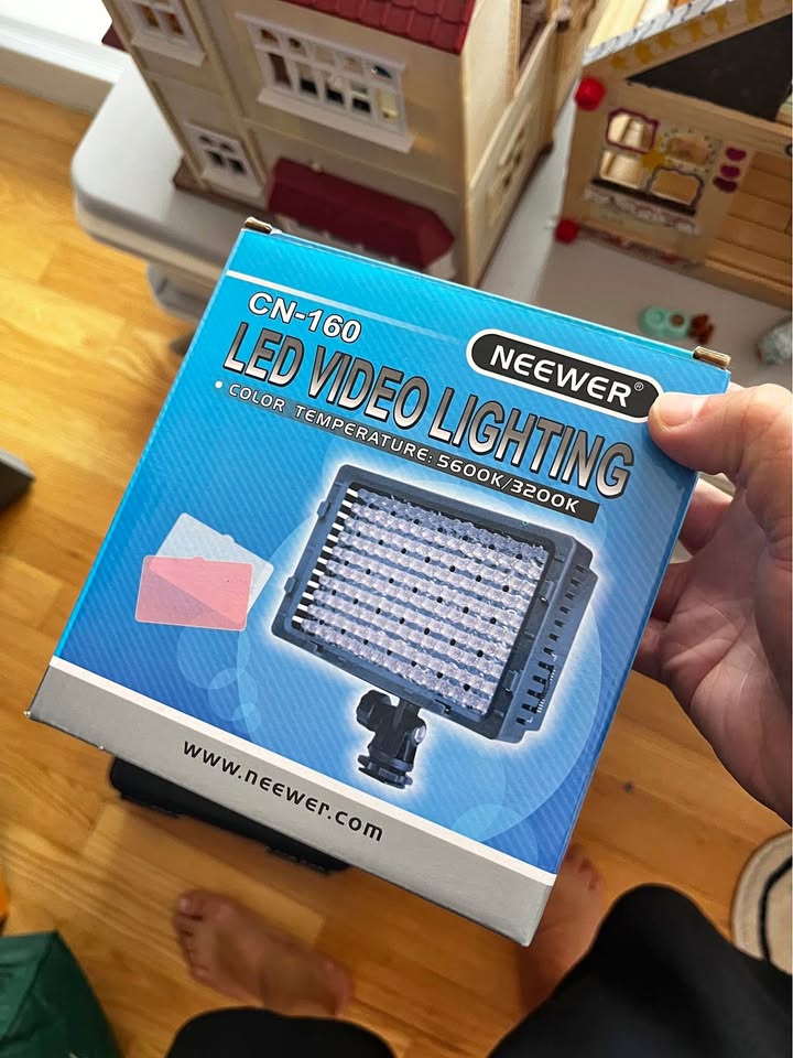 NEEWER 160 LED Dimmable Light