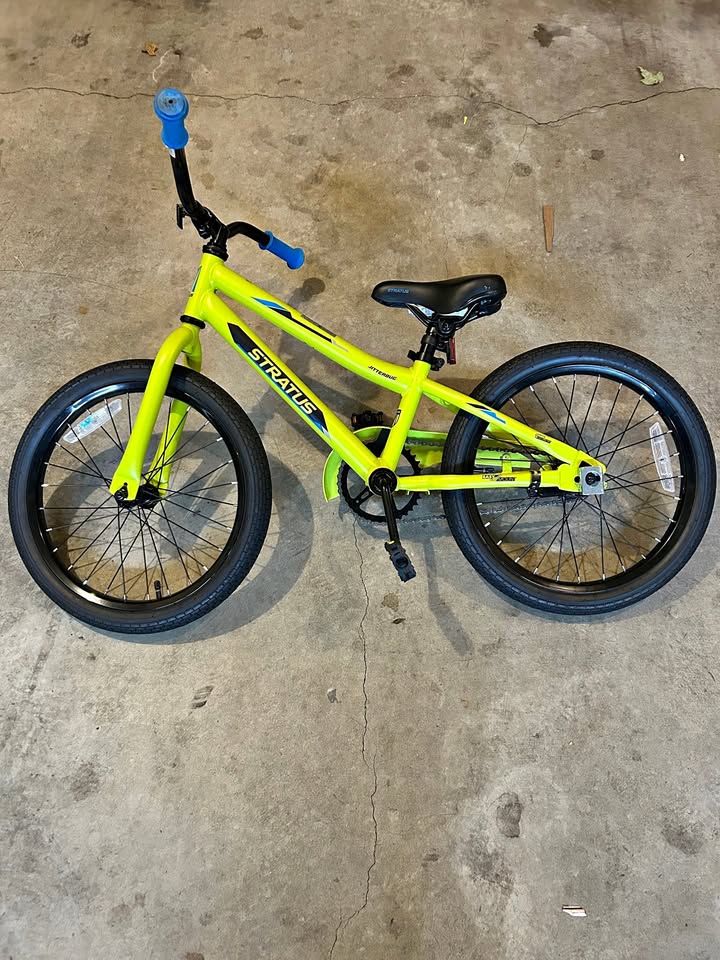 Bicycle for Kids - Stratus Jitterbug Yellow