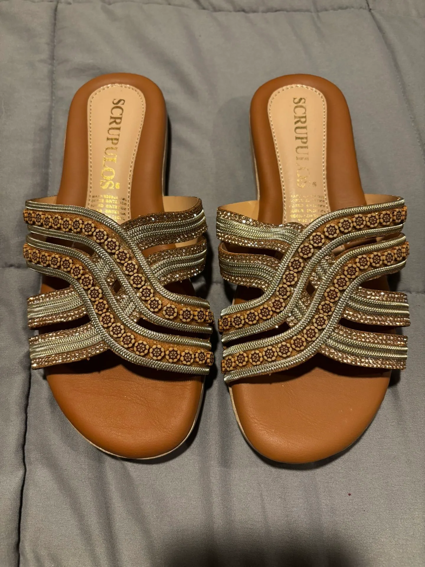 Women’s Wear Flat Sandals thumbnail