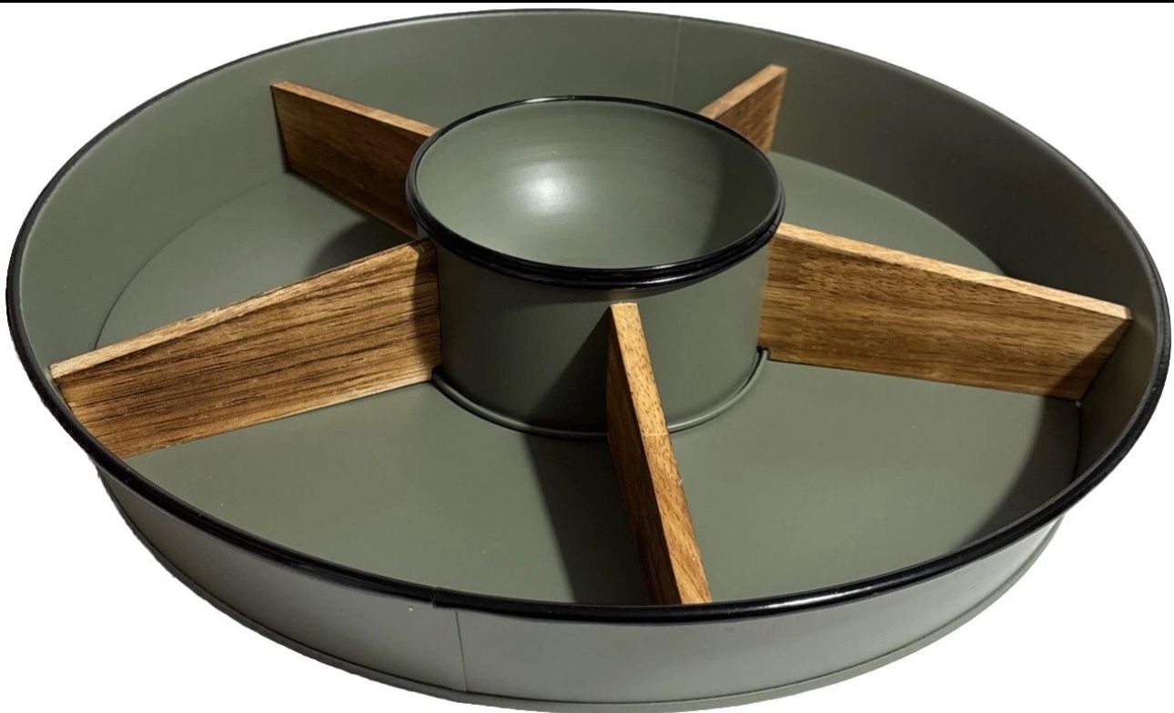 Wood Partitions Matte Green 16 inch Chip and Dip Tray