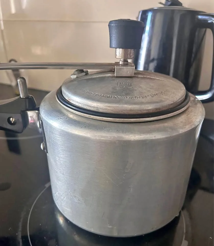 Prestige Pressure Cooker-3L thumbnail