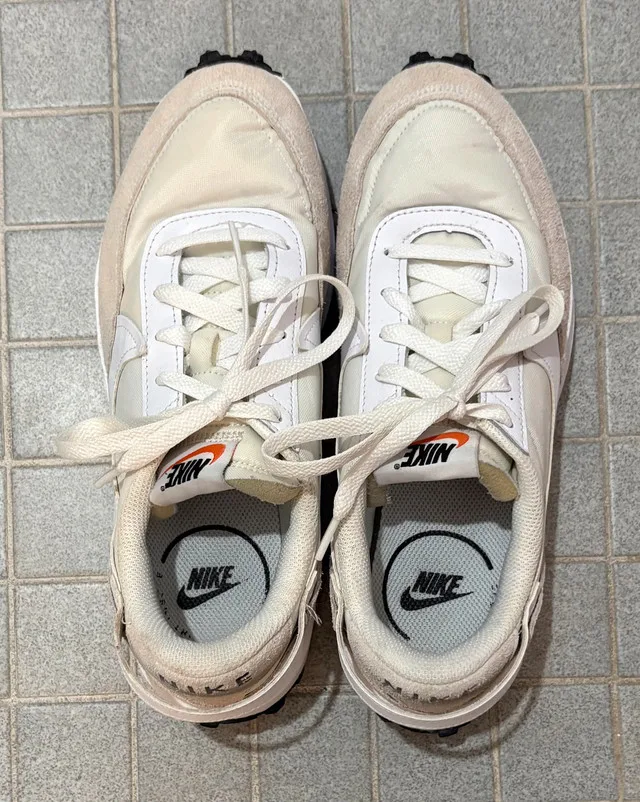 Nike Waffle Debut Shoes - Women’s - Size 7.5 image indicator(4)