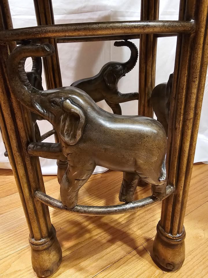 Elephant Themed Table - photo 4