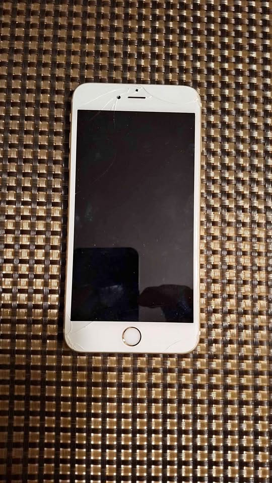 Iphone 6S Plus, for Parts Rupert St at Kingsway