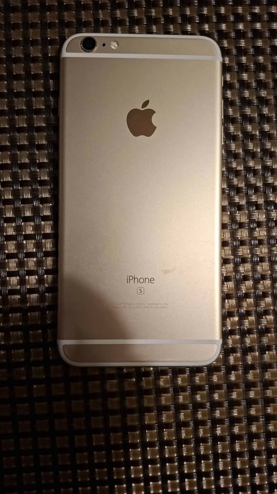 Iphone 6S Plus, for Parts Rupert St at Kingsway - photo 2