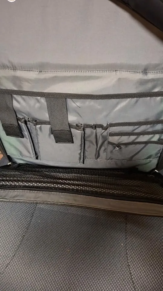 DELL Laptop Bag, Pure Leather Rupert St at Kingsway image indicator(4)