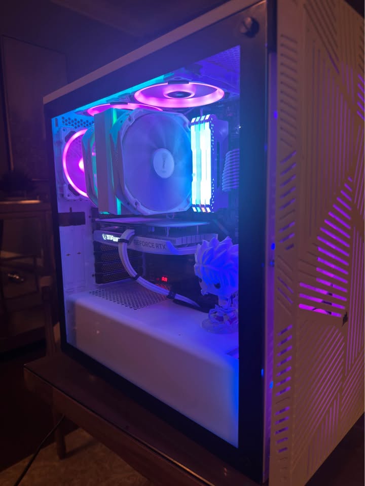 White Gaming Pc