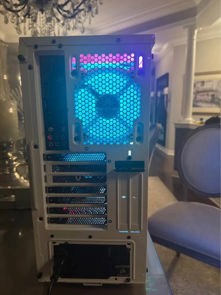 White Gaming Pc image indicator(4)