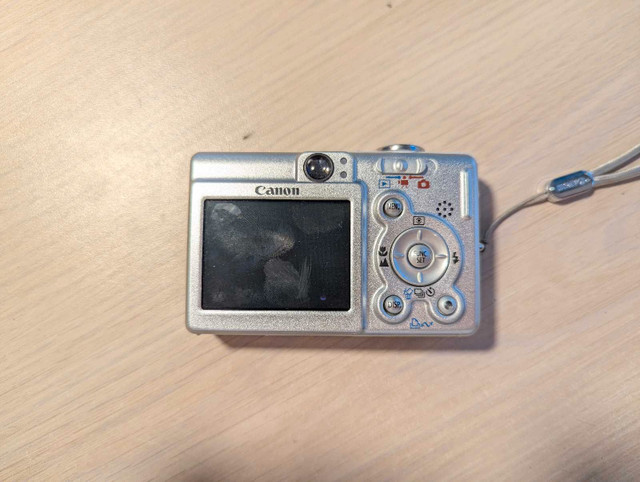 Canon PowerShot SD200 + Lens Cleaning Kit - photo 2