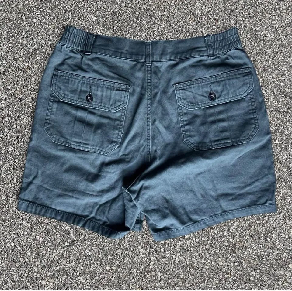 WINDRIVER GREEN cargo shorts with button-up front image indicator(2)