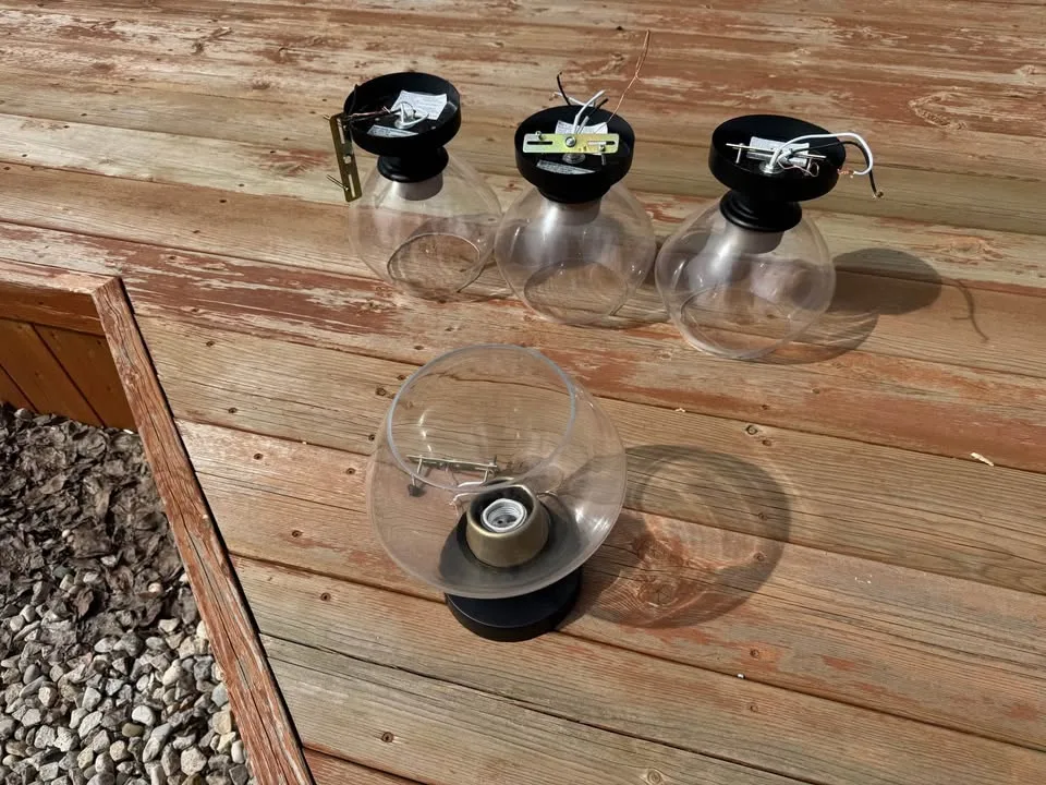 4x Globe Electric Ceiling Lights With Clear Glass Shade image indicator(6)