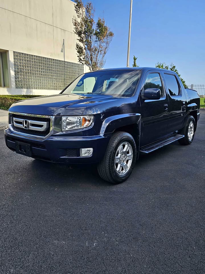 2011 Honda Ridgeline · RTS Pickup 4D 5 ft