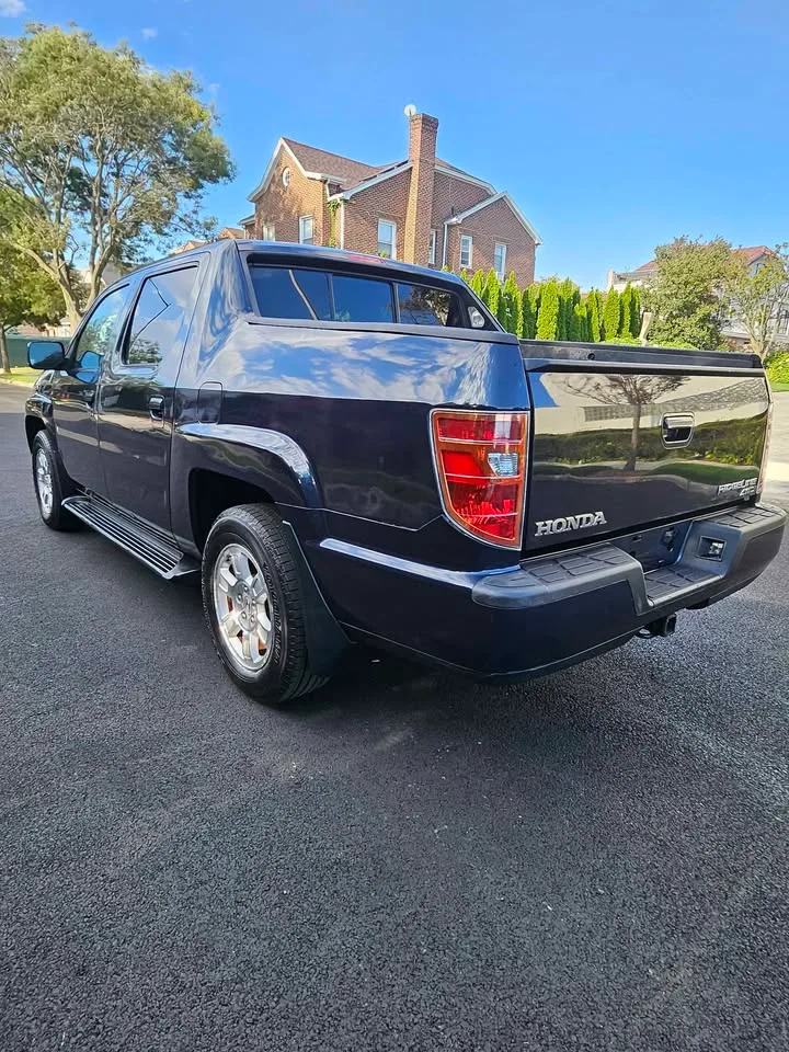 2011 Honda Ridgeline · RTS Pickup 4D 5 ft image indicator(3)