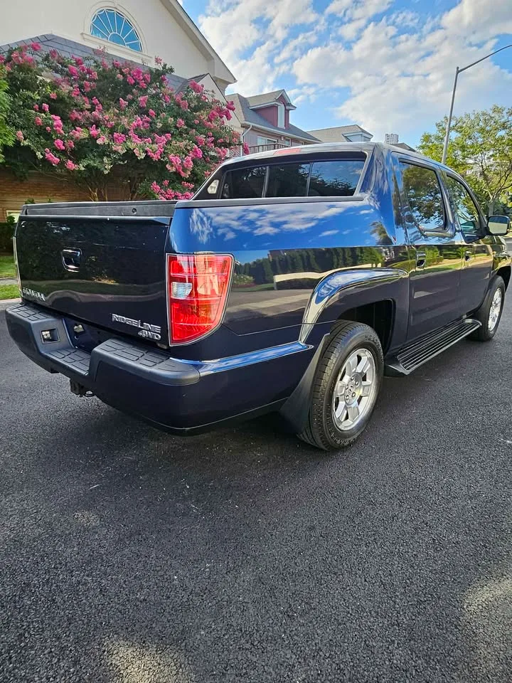 2011 Honda Ridgeline · RTS Pickup 4D 5 ft image indicator(5)