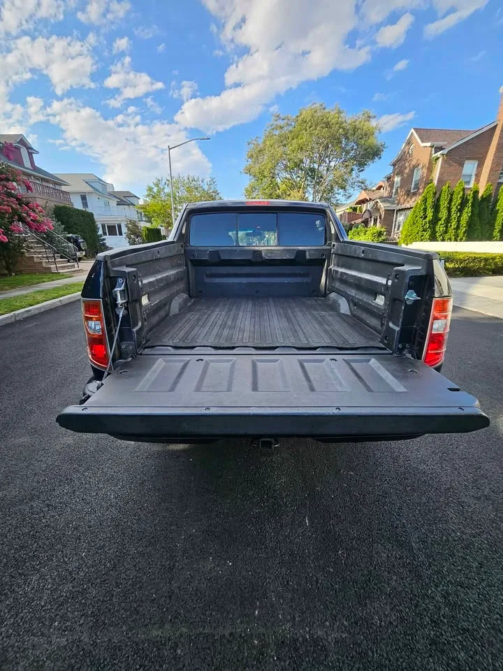 2011 Honda Ridgeline · RTS Pickup 4D 5 ft image indicator(10)