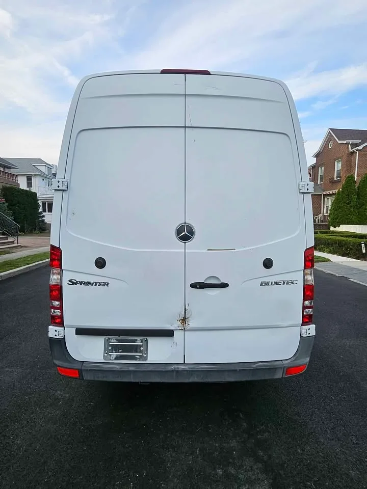 2011 Mercedes-Benz Sprinter 2500 Cargo Van image indicator(5)