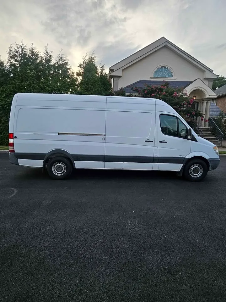 2011 Mercedes-Benz Sprinter 2500 Cargo Van image indicator(7)