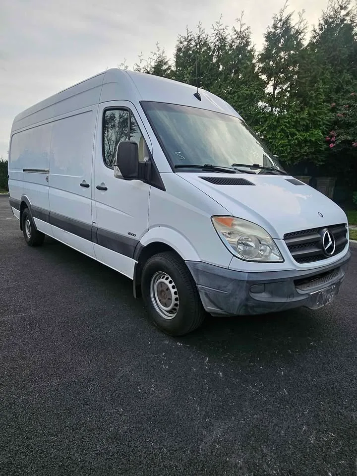 2011 Mercedes-Benz Sprinter 2500 Cargo Van image indicator(8)