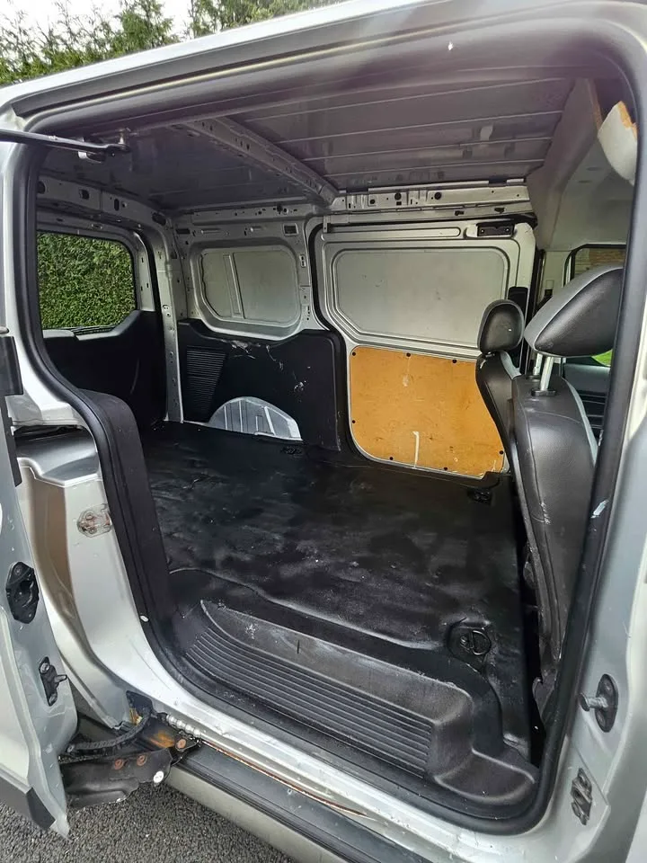 2014 Ford Transit Connect Cargo Van · XL Van 4D image indicator(10)