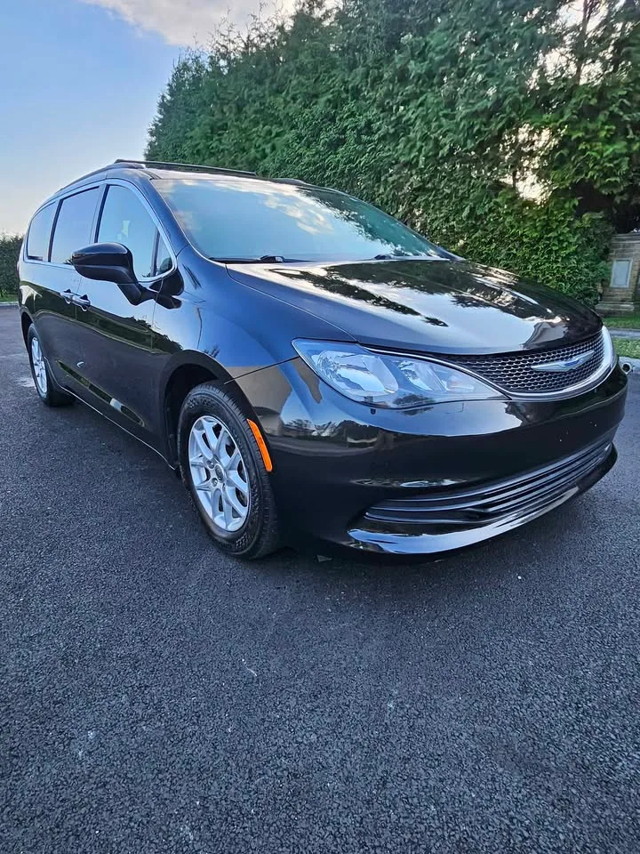 2020 Chrysler Voyager · LXI image indicator(7)