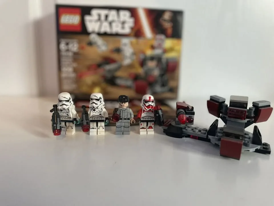 LEGO STARWARS Storm Trooper Battle Packs/Army Builder. image indicator(7)