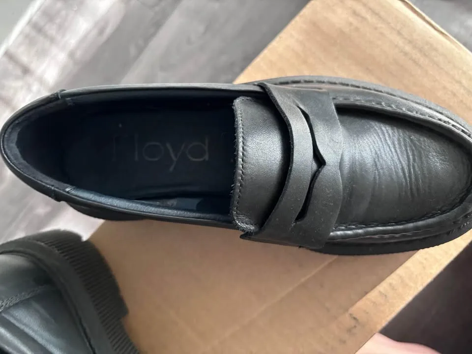 WOMEN'S CHARLIE PLATFORM LOAFERS IN BLACK image indicator(2)